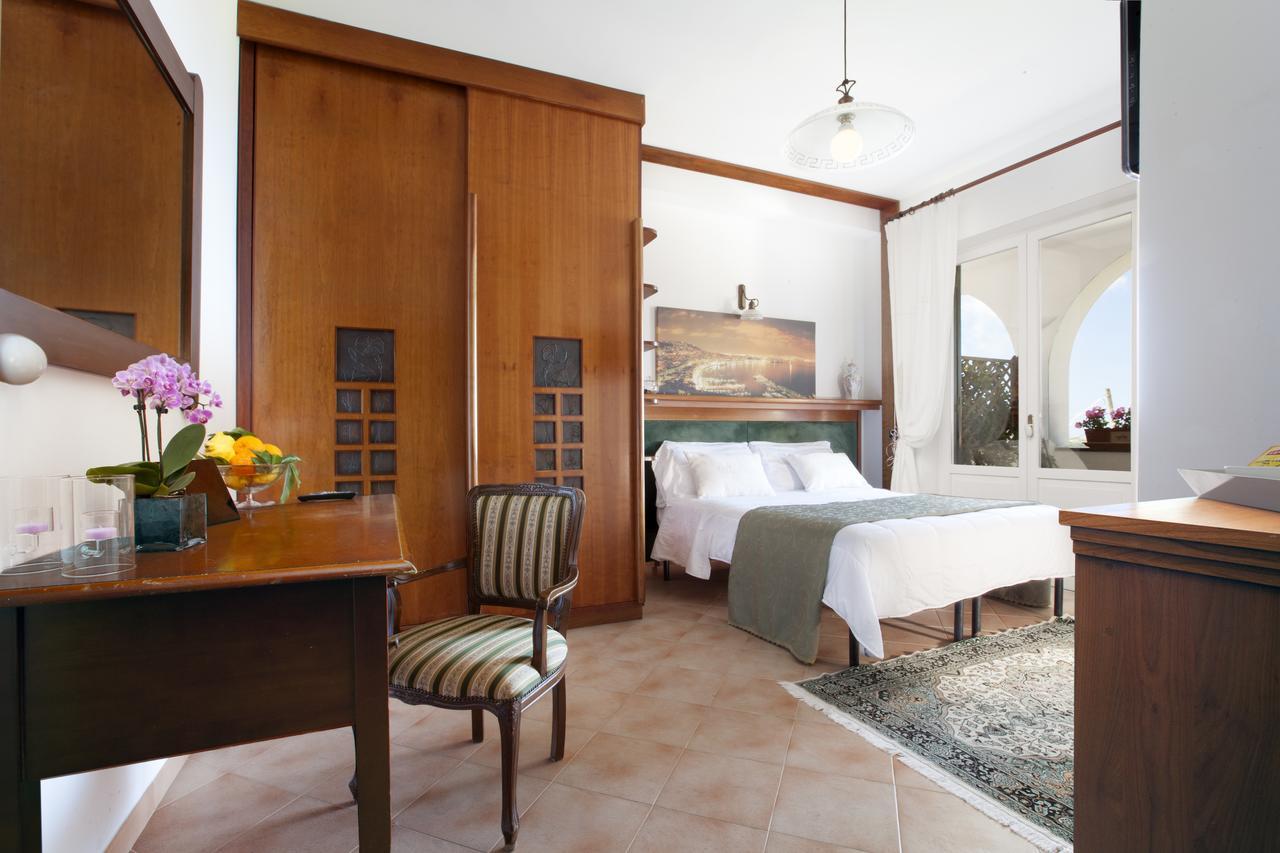 Villa Pane Resort ซอร์เรนโต ภายนอก รูปภาพ